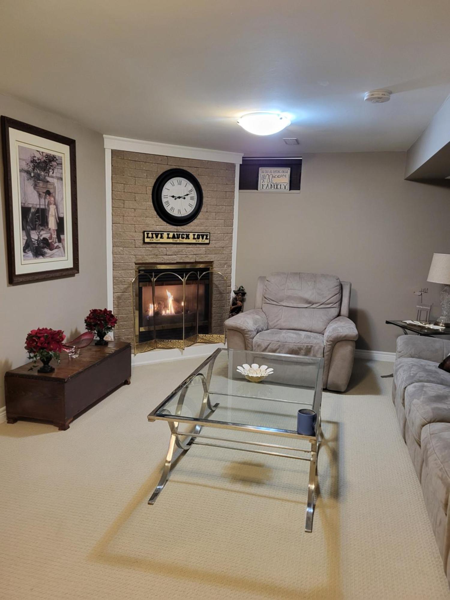 Cozy Suite With Hot Tub & Highspeed Internet Grimsby Exteriör bild