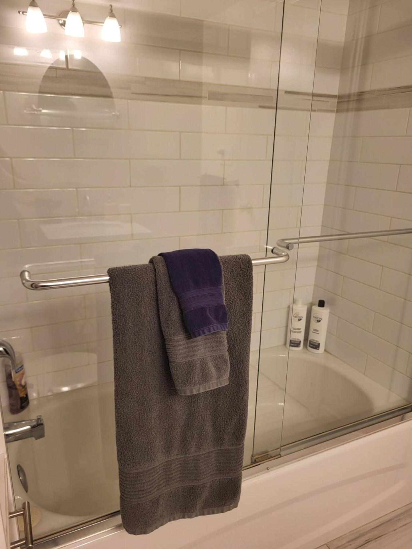 Cozy Suite With Hot Tub & Highspeed Internet Grimsby Exteriör bild